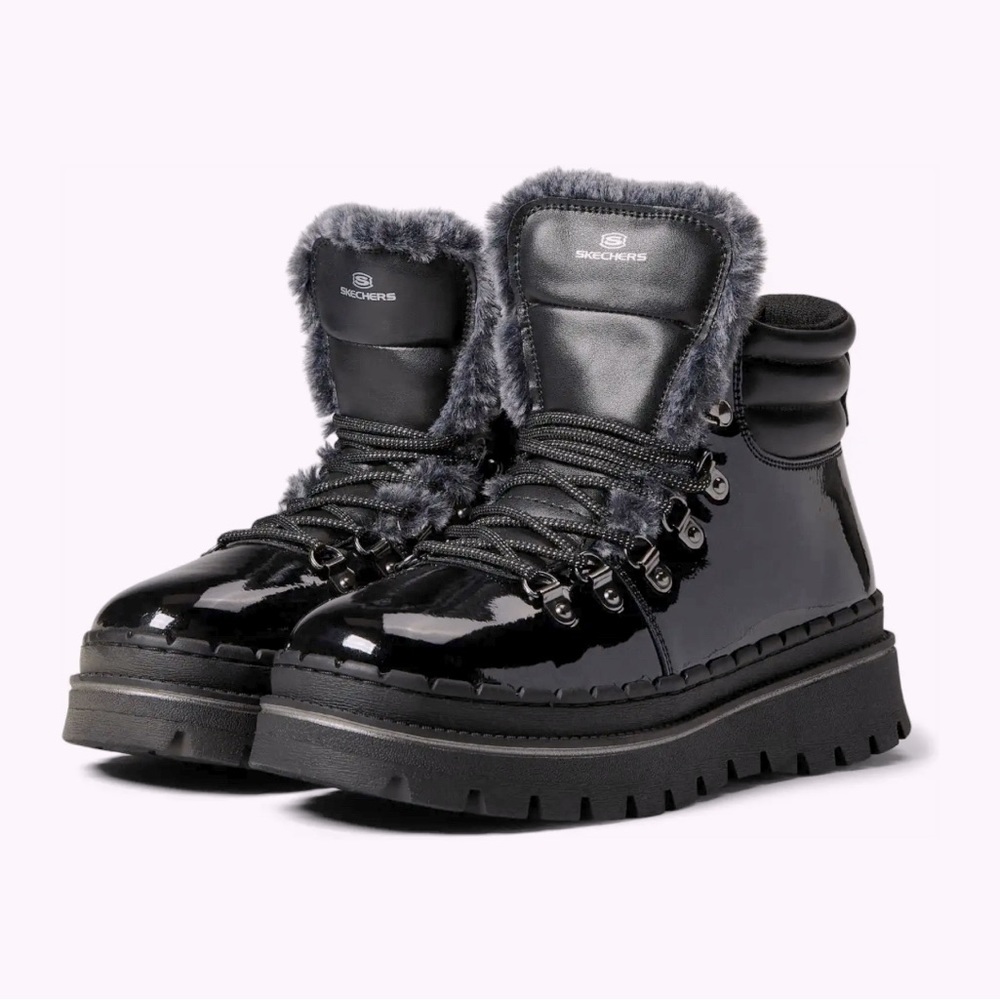 NWT SKECHERS Black Jammers - Cozy Retro Size 5.5